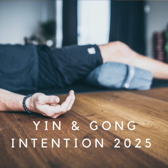 Bild på YINYOGA & GONG & INTENTION 2025 med Johan & Jennie Landahl - 4 jan - Skene - FULLBOKAD!